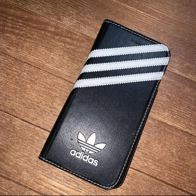 adidas(アディダス)のiPhoneケース adidas スマホ/家電/カメラのスマホアクセサリー(iPhoneケース)の商品写真