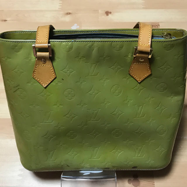 LOUIS VUITTON - LOUIS VUITON  ヴェルニ ショルダーバッグ