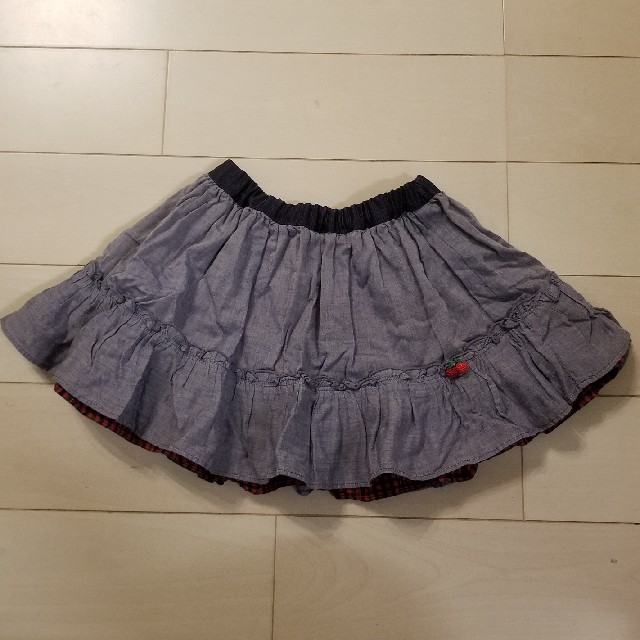 familiar(ファミリア)の美品♡ファミリア♡今季リバーシブルスカート キッズ/ベビー/マタニティのキッズ服女の子用(90cm~)(スカート)の商品写真