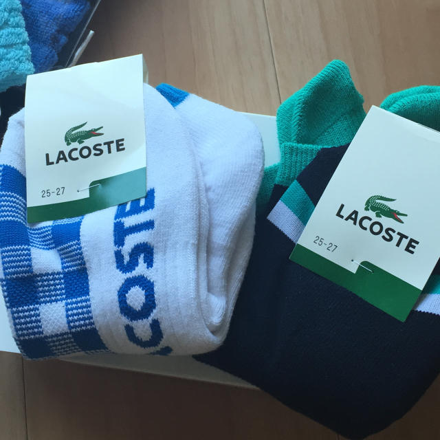 LACOSTE(ラコステ)のハンドタオル ハンカチ 靴下 まとめ メンズのファッション小物(ハンカチ/ポケットチーフ)の商品写真