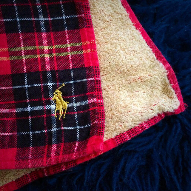 Ralph Lauren(ラルフローレン)のワンコイン❤️シックな赤色ハンドタオル レディースのファッション小物(ハンカチ)の商品写真