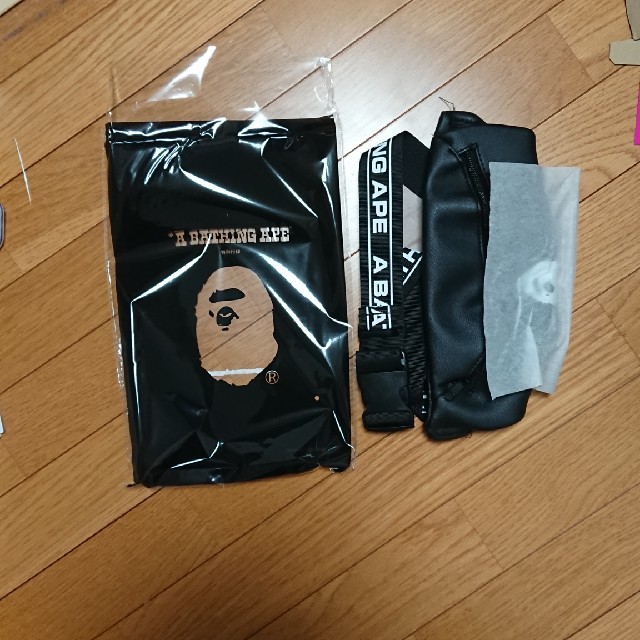 a bathing ape レザー調ウエストバッグ
 エイプ