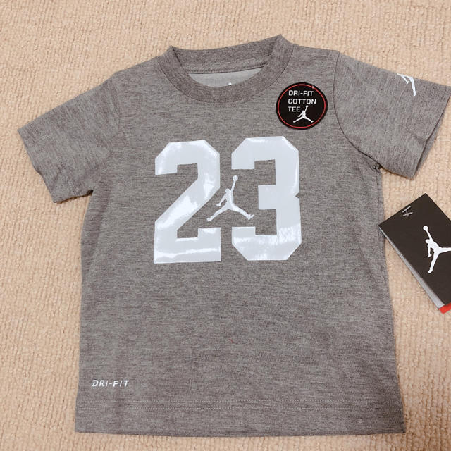 NIKE(ナイキ)のジョーダン  ベビー キッズ/ベビー/マタニティのキッズ服女の子用(90cm~)(Tシャツ/カットソー)の商品写真