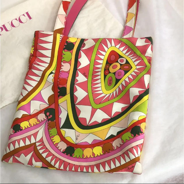 EMILIO PUCCI(エミリオプッチ)のエミリオプッチ トートバック 花柄 レディースのバッグ(トートバッグ)の商品写真