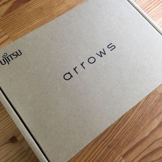 フジツウ(富士通)のジョー様専用 arrows M04 premium 白 黒 2台(スマートフォン本体)