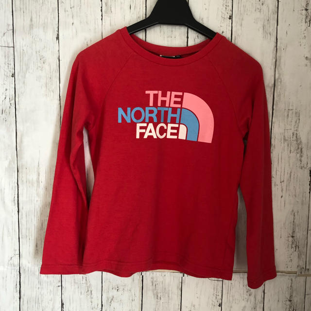 THE NORTH FACE(ザノースフェイス)のノースフェイス ロンT カットソー 130 キッズ/ベビー/マタニティのキッズ服女の子用(90cm~)(Tシャツ/カットソー)の商品写真