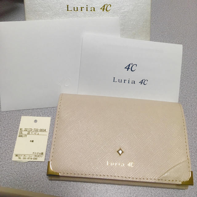 4℃(ヨンドシー)のLuria 4℃ 名刺ケース ベージュ レディースのファッション小物(名刺入れ/定期入れ)の商品写真