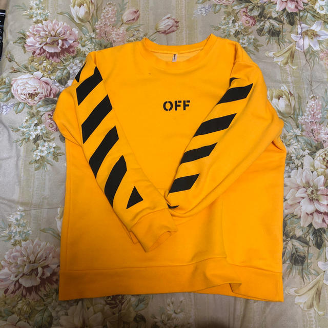 off-white トレーナー