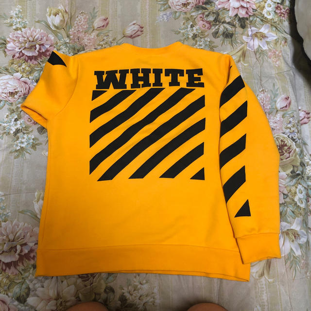 off-white トレーナー 1