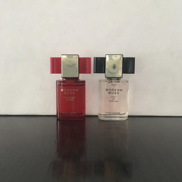 Estee Lauder - ESTEE LAUDER MODERN MUSE le rouge glossの通販 by ふ
