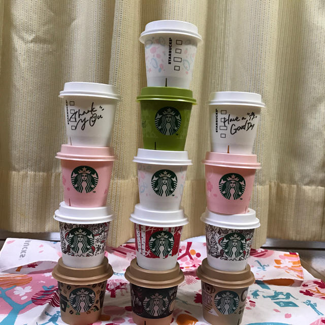 Starbucks Coffee(スターバックスコーヒー)のスタバ プリンカップセット インテリア/住まい/日用品のキッチン/食器(容器)の商品写真