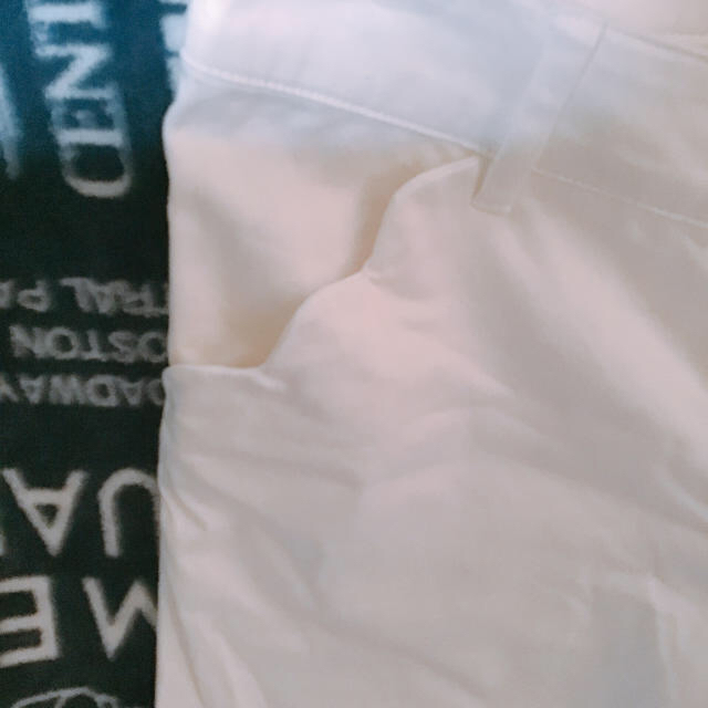 PRIME PATTERN(プライムパターン)のスカラップ 7部丈パンツ 白 レディースのパンツ(クロップドパンツ)の商品写真