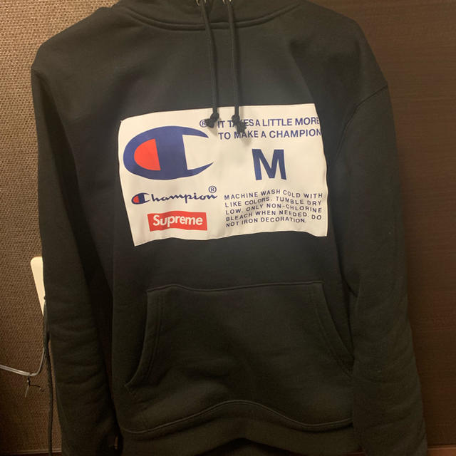 supreme champion フーディー