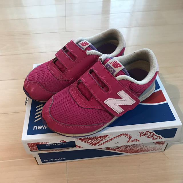 New Balance(ニューバランス)のニューバランス スニーカー キッズ/ベビー/マタニティのキッズ靴/シューズ(15cm~)(スニーカー)の商品写真