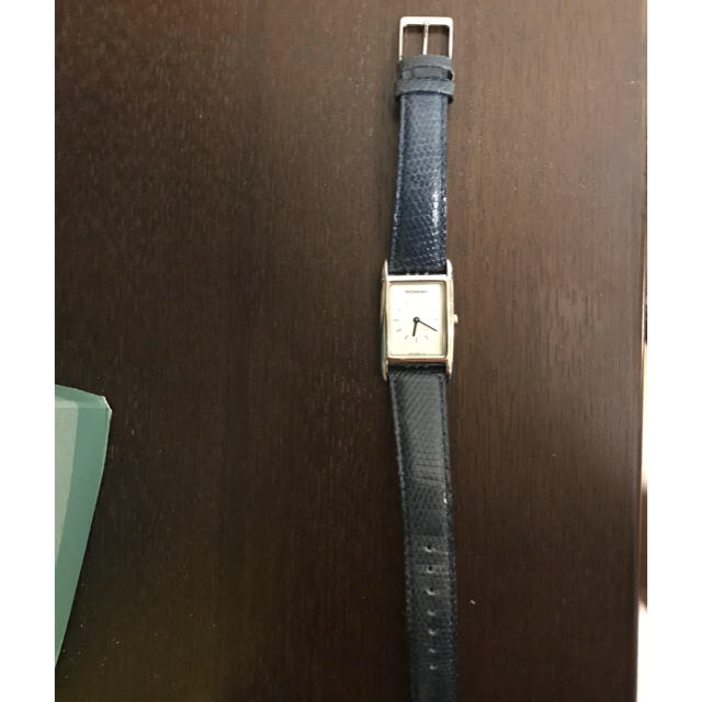 Saint Laurent(サンローラン)のイヴサンローラン 腕時計 稼働中 レディースのファッション小物(腕時計)の商品写真