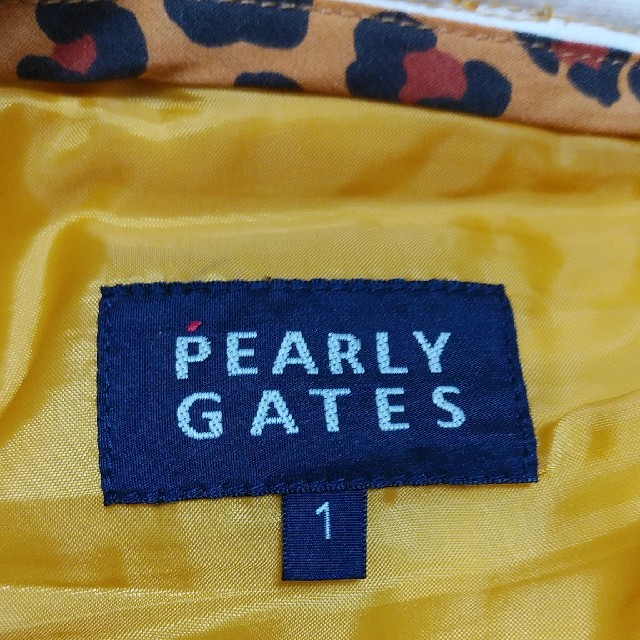 PEARLY GATES(パーリーゲイツ)のヒョウ柄　ショートパンツ　冬用 スポーツ/アウトドアのゴルフ(ウエア)の商品写真