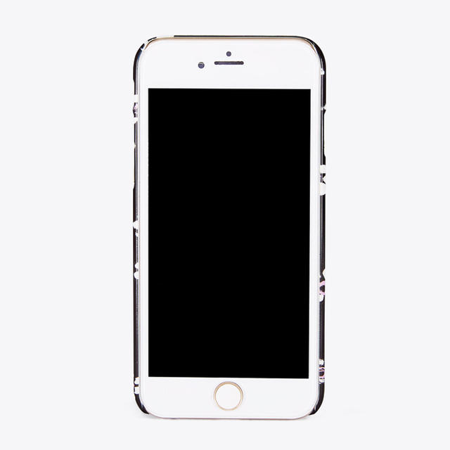 Tory Burch(トリーバーチ)のTORY BURCH iPhone7/iPhone8 ケース 花柄 ブラック  スマホ/家電/カメラのスマホアクセサリー(iPhoneケース)の商品写真