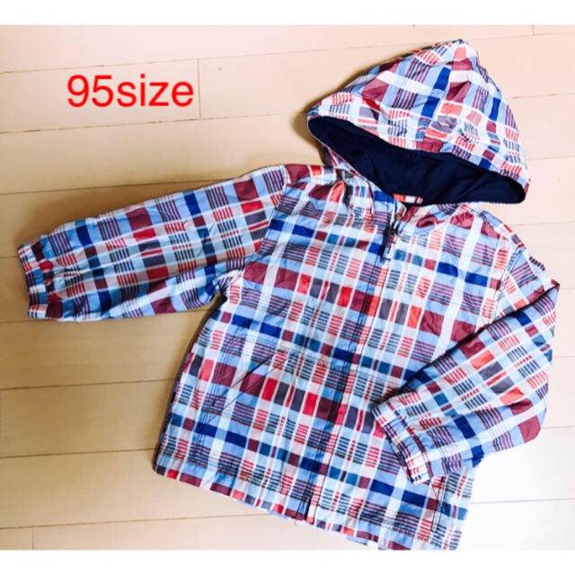 babyGAP(ベビーギャップ)のbaby GAP 95cm ウインドブレーカー  キッズ/ベビー/マタニティのキッズ服男の子用(90cm~)(ジャケット/上着)の商品写真