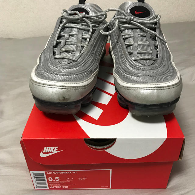 NIKE(ナイキ)のNIKE AIR VAPORMAX '97 silver メンズの靴/シューズ(スニーカー)の商品写真