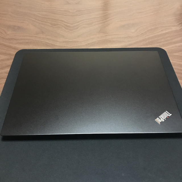 Lenovo ThinkPad E585 1