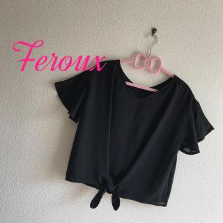 フェルゥ(Feroux)の【美品】feroux  ブラウス風カットソー 黒(カットソー(半袖/袖なし))