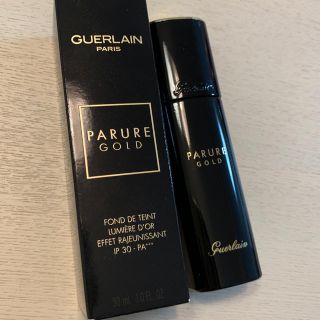 ゲラン(GUERLAIN)のよう様専用 ゲラン パリュールゴールドフルイド  新品 00(ファンデーション)