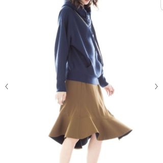 フレイアイディー(FRAY I.D)のstyling/ Hem flared skirt

(ひざ丈スカート)