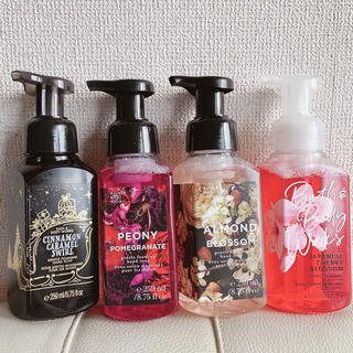 バスアンドボディーワークス(Bath & Body Works)のユタロイ様専用☆人気の桜の香り入り4点セット☆(ボディソープ/石鹸)