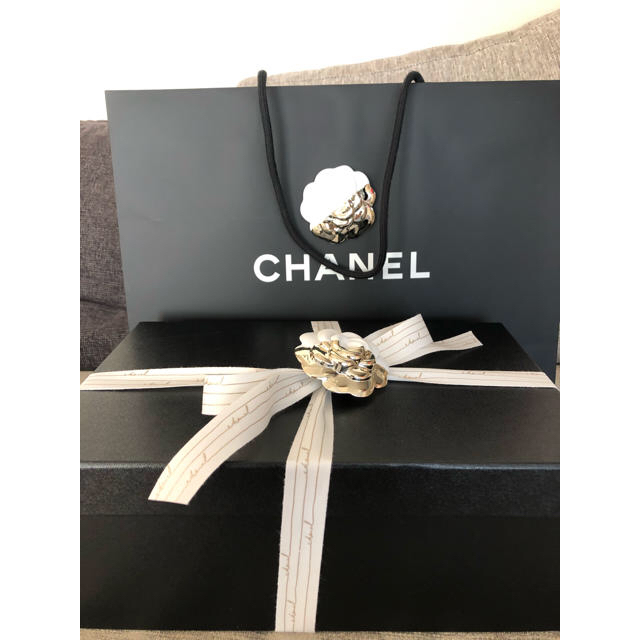 CHANEL(シャネル)のhi-mama様ご専用★CHANEL 完売今季 新品 グレースニーカー38  レディースの靴/シューズ(スニーカー)の商品写真