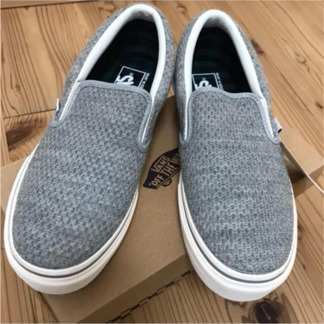 VANS(ヴァンズ)のVANS 新品未使用 24.5cm スリッポン レディースの靴/シューズ(スリッポン/モカシン)の商品写真