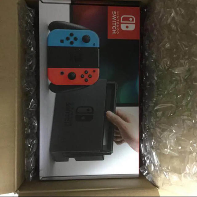 エンタメ/ホビーニンテンドーswitch ネオン 新品