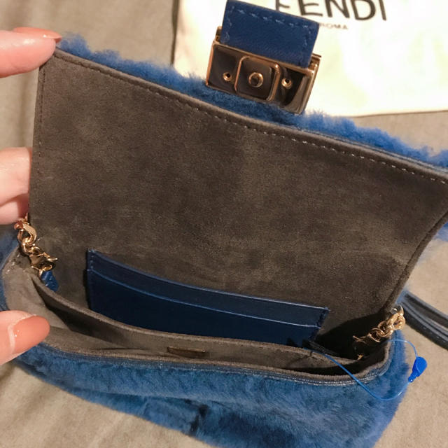 FENDI(フェンディ)のFENDI マイクロバゲットバッグ レディースのバッグ(ショルダーバッグ)の商品写真