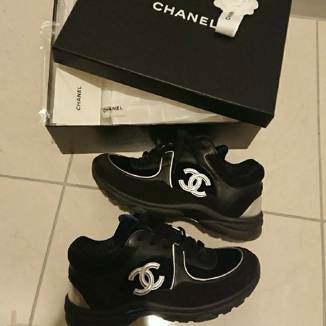 CHANEL - CHANELスニーカーの通販 by m's shop｜シャネルならラクマ