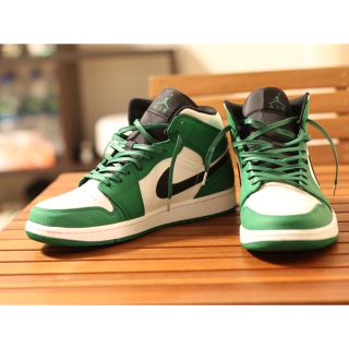 エアジョーダン1 mid Green(スニーカー)