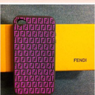 フェンディ(FENDI)のフェンディ iPhone4ケース(モバイルケース/カバー)