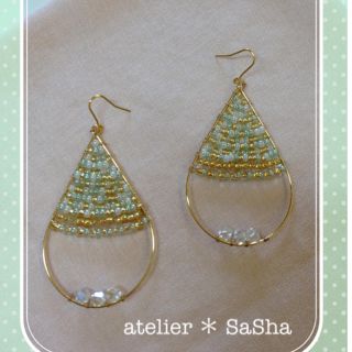 35. しずくピアス （G）(ピアス)