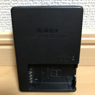 ニコン(Nikon)の【suzucas様専用】ニコン バッテリーチャージャーMH27(バッテリー/充電器)