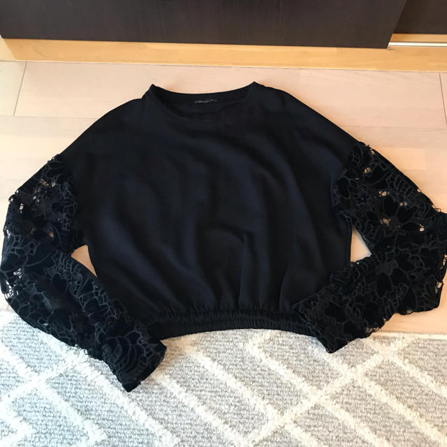 ZARA  美品  トップス