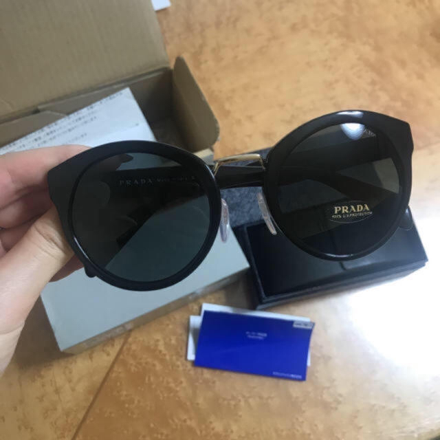 PRADA サングラス 2