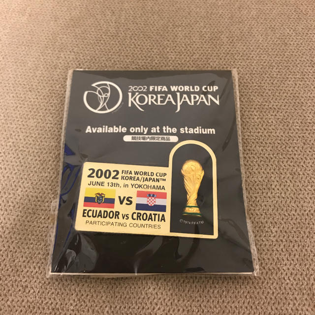 【新品】  2002 FIFA WORLD CUP ピンズ  スポーツ/アウトドアのサッカー/フットサル(記念品/関連グッズ)の商品写真