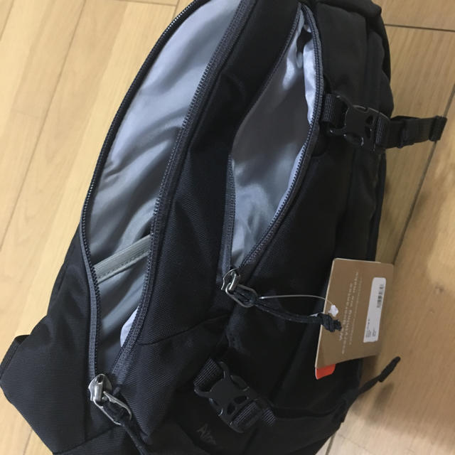 新品 パタゴニア アトム・スリング8L patagonia 2