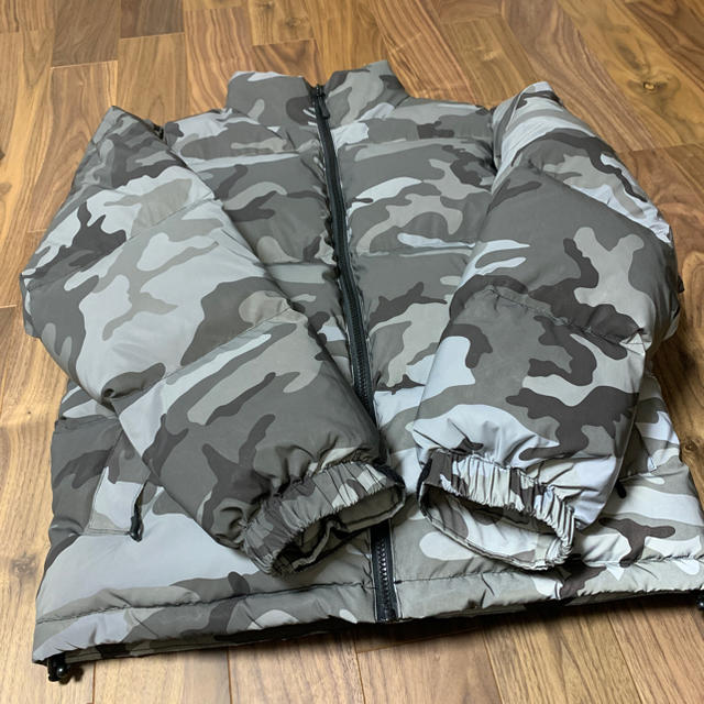 supreme reflective camo down jacket s