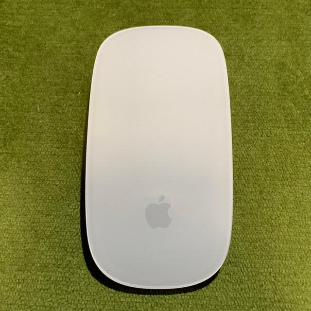 Apple(アップル)の【美中古】Apple Magic Mouse 2 スマホ/家電/カメラのPC/タブレット(PC周辺機器)の商品写真