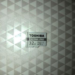 トウシバ(東芝)のTOSHIBA マイクロSDカード32GB(その他)