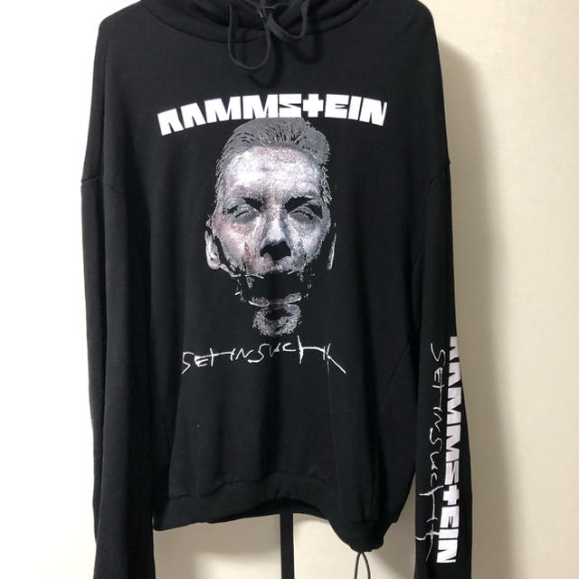 VETEMENTS ヴェトモン