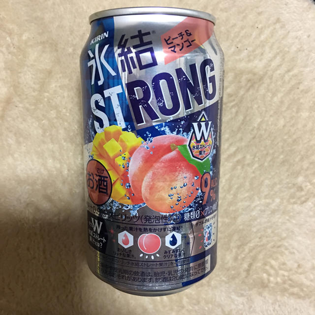 キリン(キリン)のキリン氷結ストロング ピーチ&マンゴー 食品/飲料/酒の酒(リキュール/果実酒)の商品写真