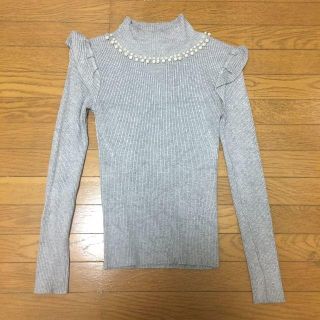 ユメテンボウ(夢展望)の♡プチハイネック　パール付き肩フリル グレーニット♡(カットソー(長袖/七分))