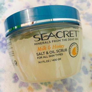 ロレアルパリ(L'Oreal Paris)のシークレット seacret ミルクアンドハニー ソルト＆オイルスクラブ(ボディスクラブ)