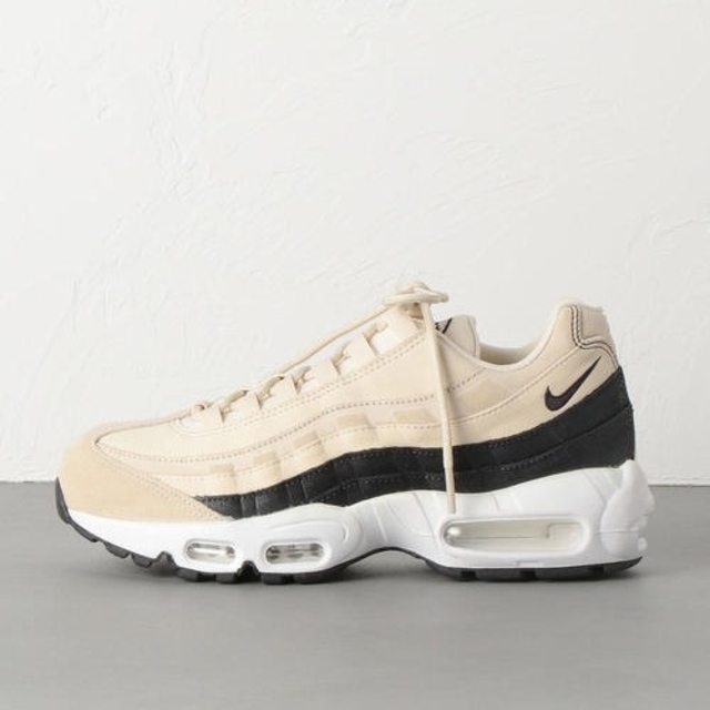 NIKE(ナイキ)の25㎝ NIKE AIR MAX 95 PREMIUM CONTRAST レディースの靴/シューズ(スニーカー)の商品写真