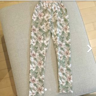 ザラキッズ(ZARA KIDS)のZARA☆140㎝☆パンツ☆スリム☆訳あり☆花柄☆ハイビスカス☆ボタニカル(パンツ/スパッツ)